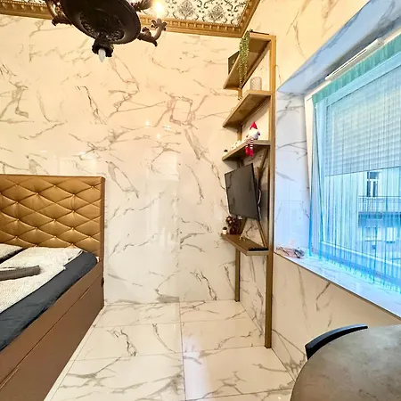 Apartmán P21 Studio With Ac Next To Castle